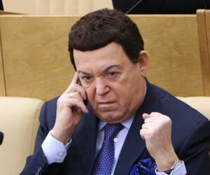 Кобзон назвал создателей "Миротворца" мракобесами