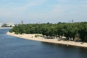 "Взрывное мыло": в столичном Гидропарке СБУ нашла замаскированный тайник с оружием