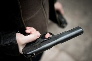 В Одесской области из-за ссоры мужчина пять раз выстрелил в голову знакомому