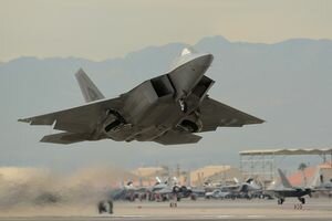 США перебросят в Южную Корею истребители F-22