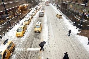 "Циклон-бомба" накрыл Северную Америку: во Флориде впервые за 30 лет выпал снег