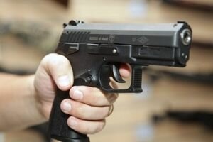 Во Львове посетитель ресторана по неизвестным причинам расстрелял официантов (фото)