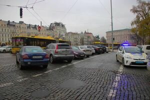 В Киеве установят 12 табло с полезной информацией для водителей