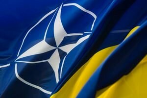 Глава КС поддержал идею Порошенко прописать в Конституции евроатлантическую интеграцию Украины