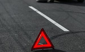 Под Киевом водитель Infiniti после экстренного торможения врезался в отбойник