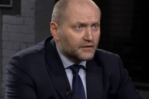 Береза рассказал, почему Помпео на посту госсекретаря США не уволит Волкера