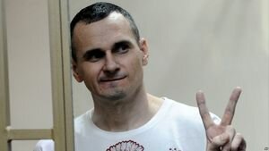 Сенцов рассказал, что в российской колонии у него крошатся зубы и выпадают волосы