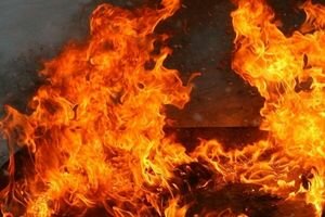 В Черновцах произошел пожар на одном из самых крупных рынков Украины (фото)