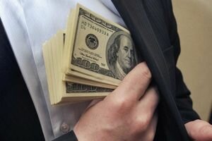 В Днепропетровской области на взятке в $2500 погорел замглавы горсовета
