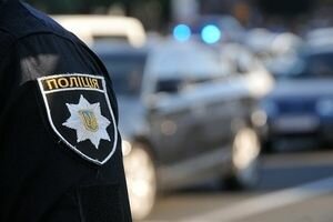 Патрульного инспектора Львова задержали за дачу взятки