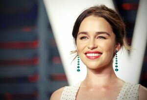 Звезда "Игры престолов" попрощалась с сериалом за год до выхода последнего сезона