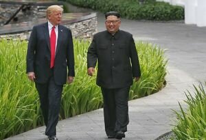 СМИ: Трамп передал Ким Чен Ыну письмо и диск с песней "Rocket Man"