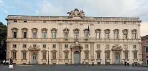 МИД Италии: Мы не признаем референдум в Крыму и соблюдаем санкции против РФ