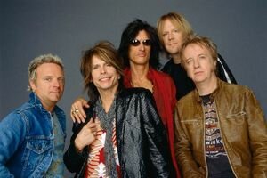 В лесу США нашли фургон, на котором 40 лет назад гастролировали Aerosmith
