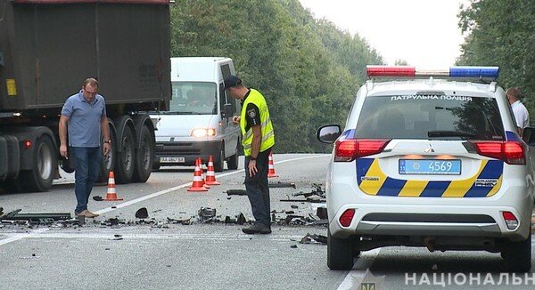 Под Винницей столкнулись легковушка и микроавтобус: трехлетний ребенок остался без отца