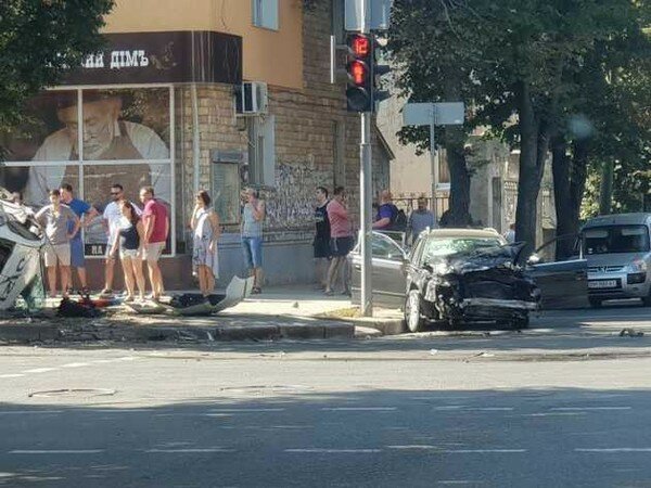 "Патрульную вырезали из авто спецсредствами": появились детали ДТП в Сумах с участием полицейских