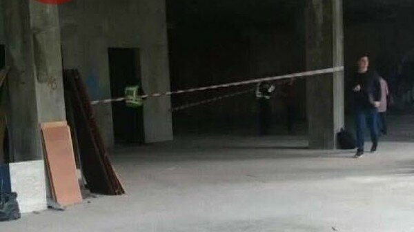 В Киеве подросток упал в шахту лифта недостроя