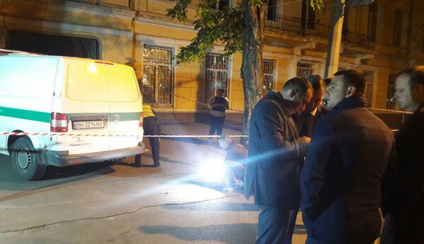 Появилось видео разбойного нападения на инкассаторов в Одессе