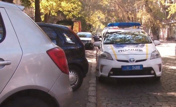 Мужчина устроил стрельбу в центре Одессы. Видео