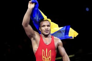 Жан Беленюк извинился перед болельщиками за серебро чемпионата мира (ВИДЕО)