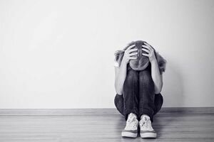 В Харьковской области группа учеников жестоко избила сверстницу: девочка попала в больницу