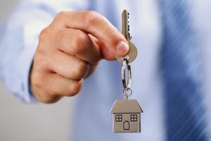 Кабмин одобрил обеспечение полицейских и спасателей жильем в лизинг