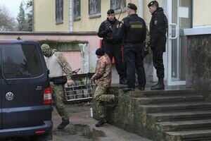 Говорил то, что ему позволили сказать: ФСБ разрешила одному из пленных украинских моряков позвонить жене
