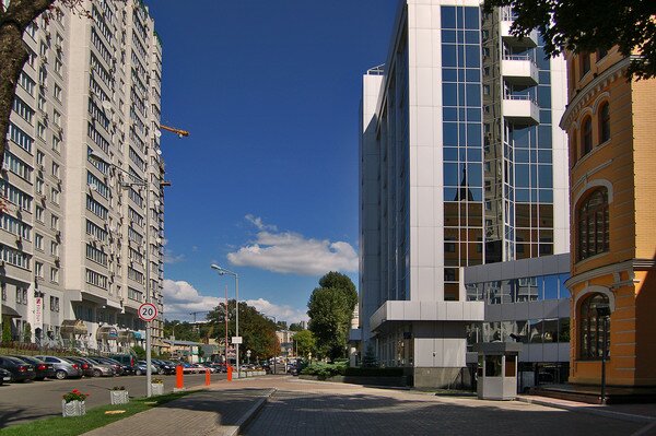 В Киеве одну из улиц Голосеевского района переименовали в честь поляка