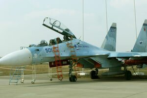 РФ перебросила в Крым более 10 боевых истребителей