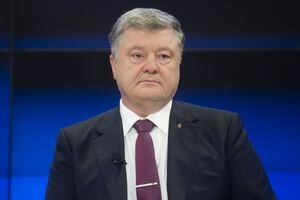 Порошенко объяснил, почему отказался продлевать действие военного положения в Украине