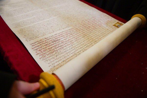 В украинских школах скоро начнут изучать историю получения Томоса и создания ПЦУ