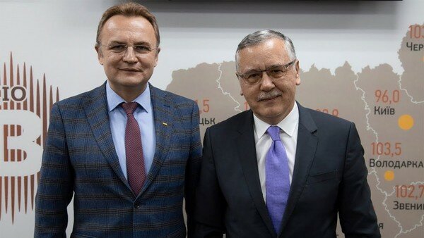 Угроза или удобный кандидат: почему Садовой и Гнап снялись с выборов и как это повлияет на рейтинги Порошенко